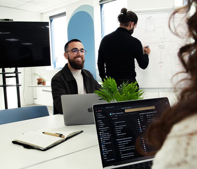 brainstorm à l'agence Voyelle