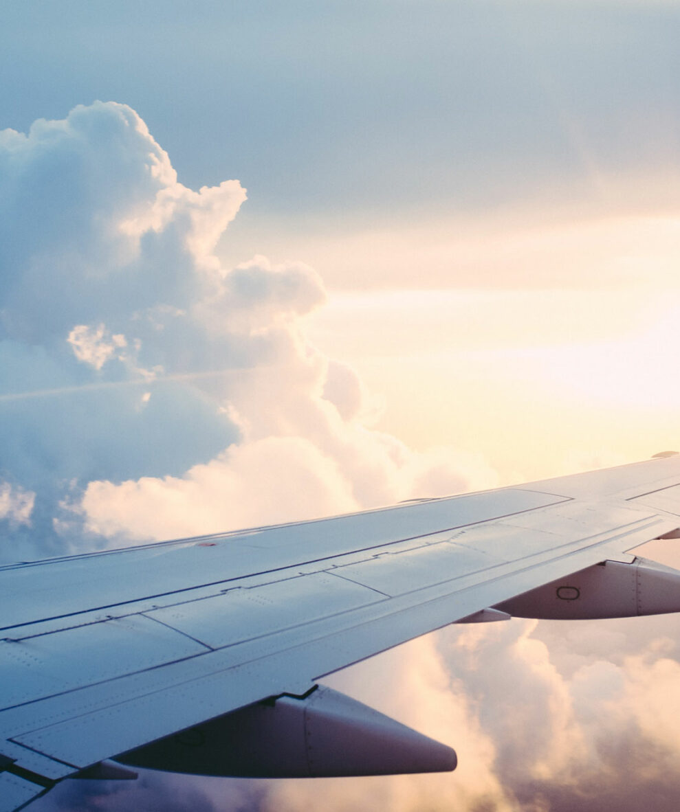 Vue du ciel depuis une aile d'avion